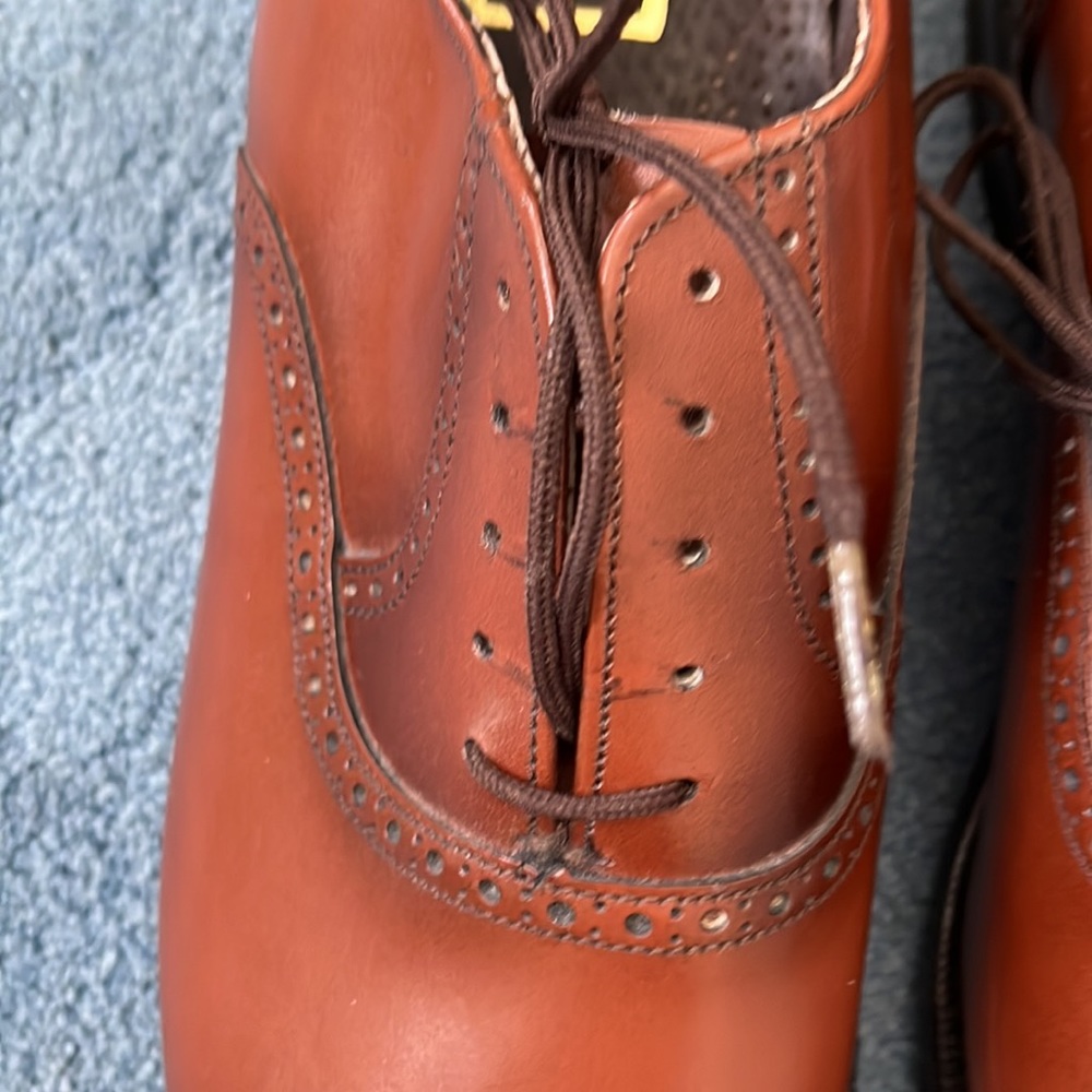 Never worn!!Stuart McGuire Men’s Dress Oxfords. Caramel color. Size 11 - Picture 3 of 8